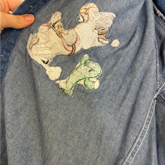 VINTAGE Disney Shirt %100 cotton sz m Blue Denim goofyEmbroidered Button Up 90s - Picture 9 of 12